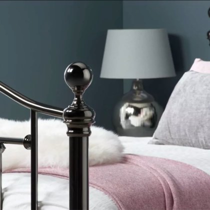 Victoria Double 135cm Metal Bed Black Victoria Double 135cm Metal Bed Black