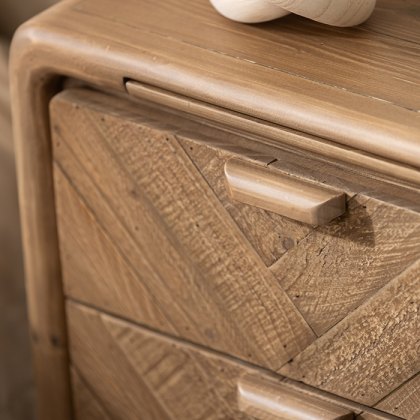 Atauro 7 Chest of Drawers