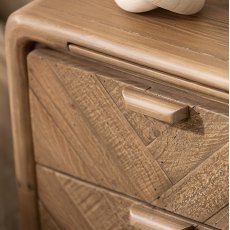 Atauro 7 Chest of Drawers