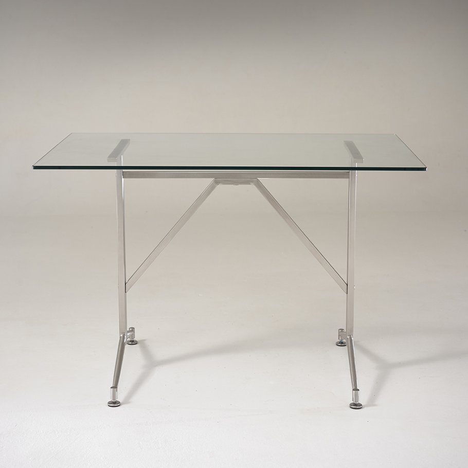 Cortina Dining Table