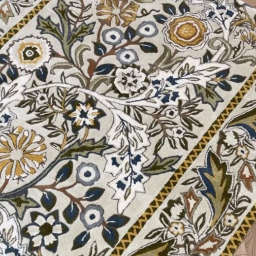 Timeless pattern. Beautiful craftsmanship. Made to be noticed. ✨ Discover our collection of William...