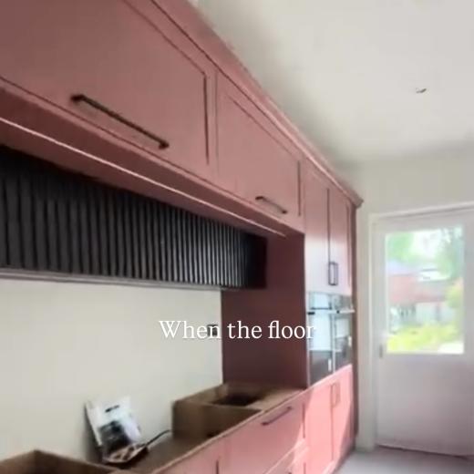 From unfinished to unforgettable. ✨ The perfect finishing touch to this beautiful kitchen! 😍 Ano...