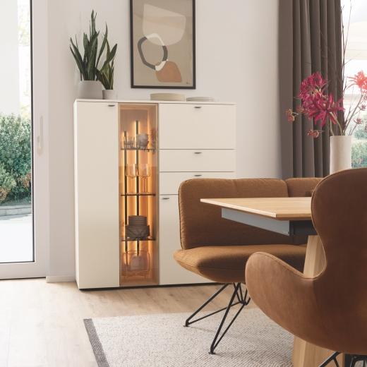 Save 15% off all Venjakob collections in our Spring promotion! 🌷 With several collections availabl...