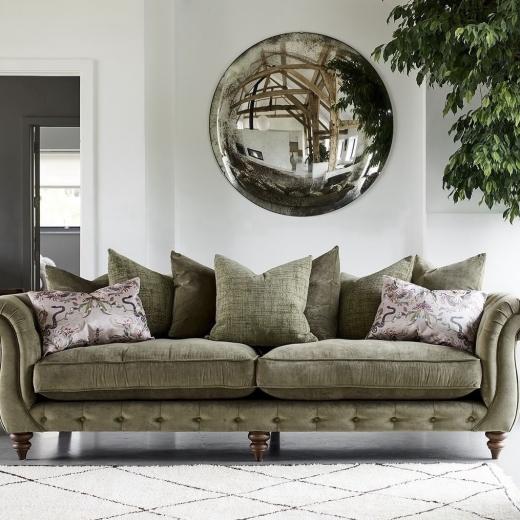 Give your home a green glow-up with our Eden sofa! 💚 Offering a classic contemporary style that yo...